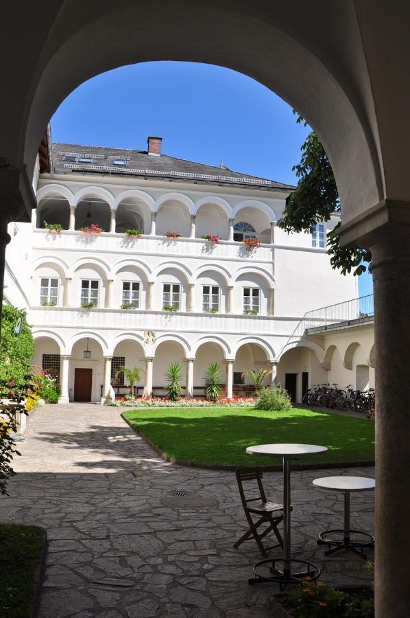 Kloster Wernberg Hotel Exterior foto